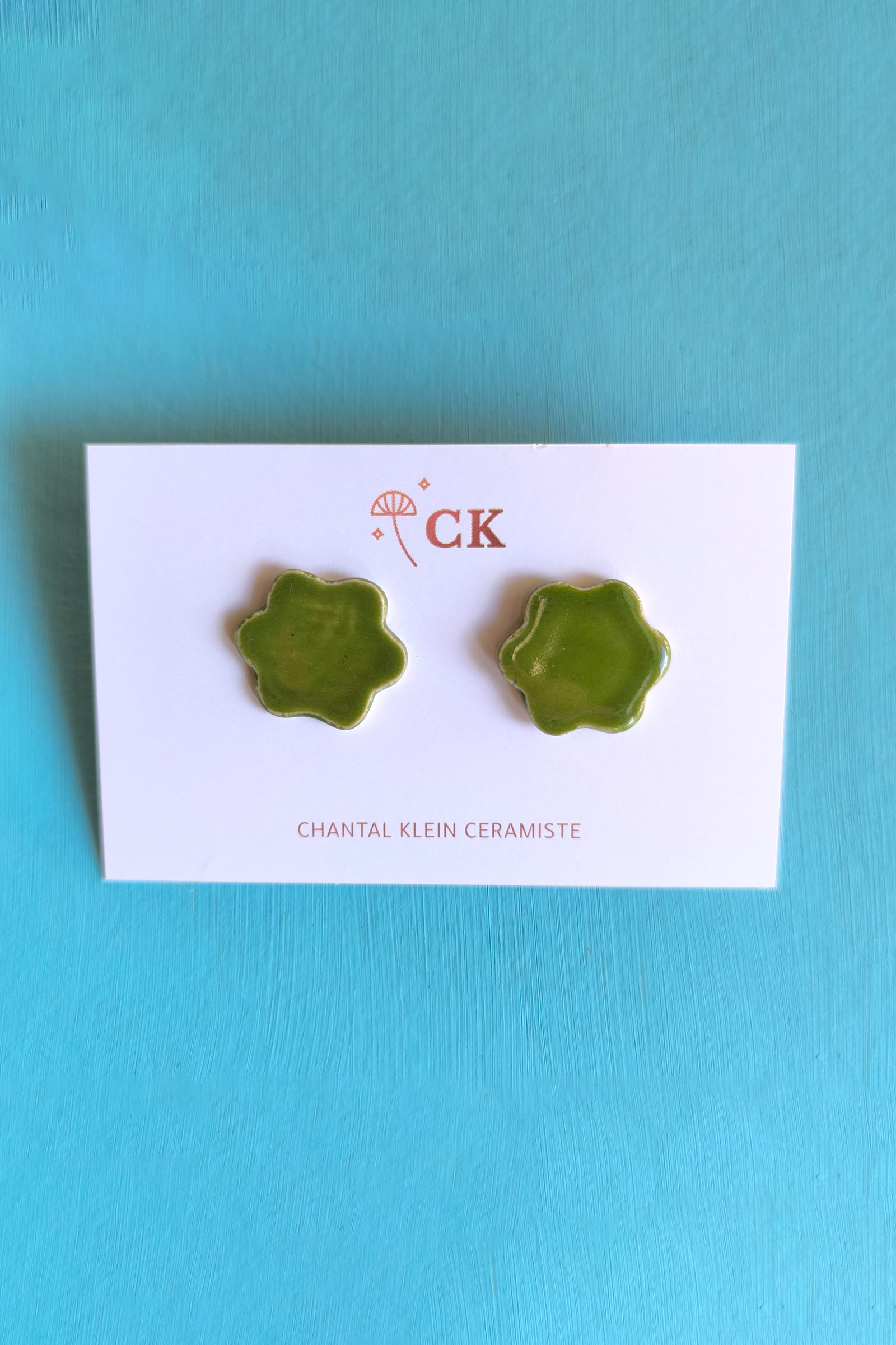 boucle-oreille-fleurs-miniature-chantal-klein-kaki